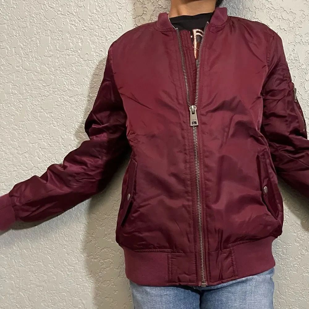 Levi’s Flight Bomber Jacket - Picture 8 of 14